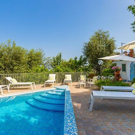 Villa Sorrento Flats Экстерьер фото