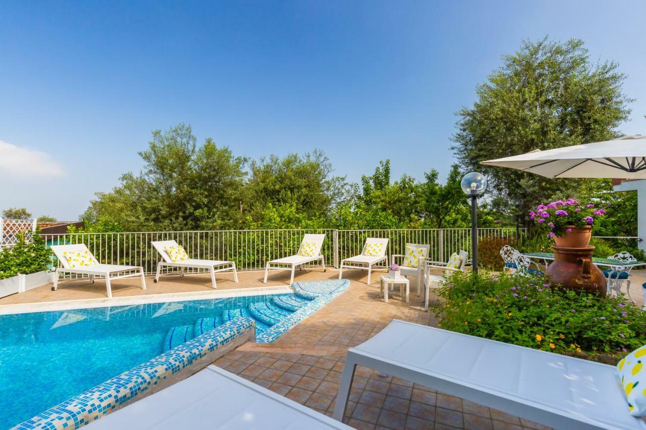 Villa Sorrento Flats Экстерьер фото